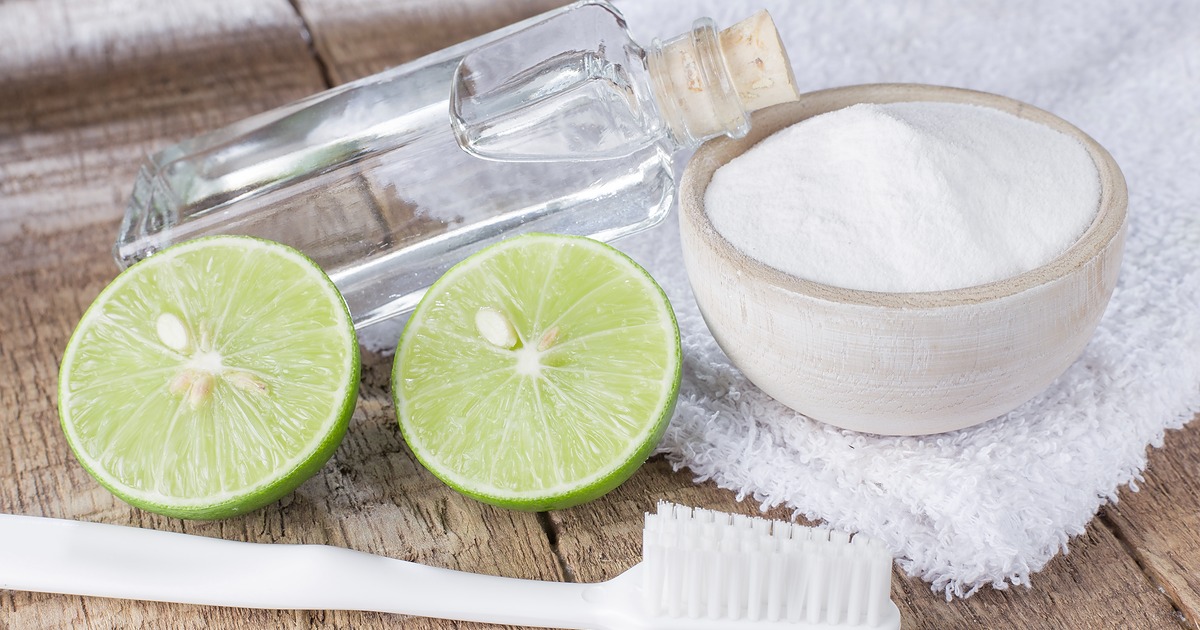 How to get white teeth naturally